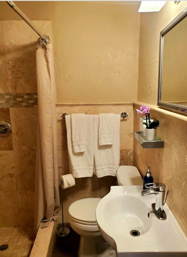 Crown Lotus Apartamento Christiansted Exterior foto